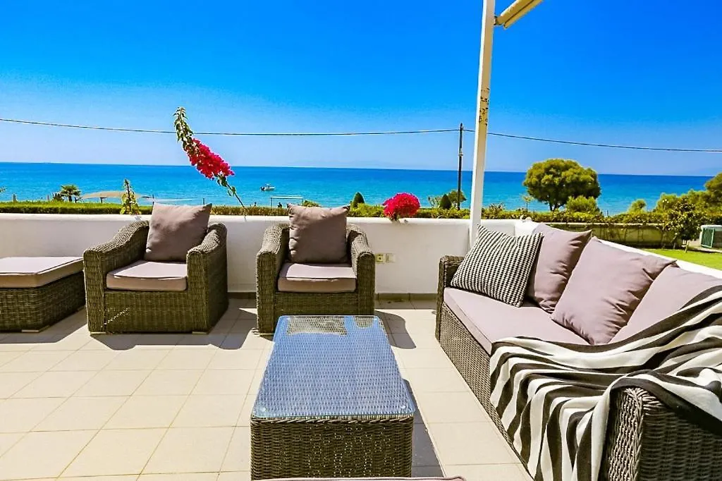 Mira Mare Beachfront Villa Nea Skioni Holiday home