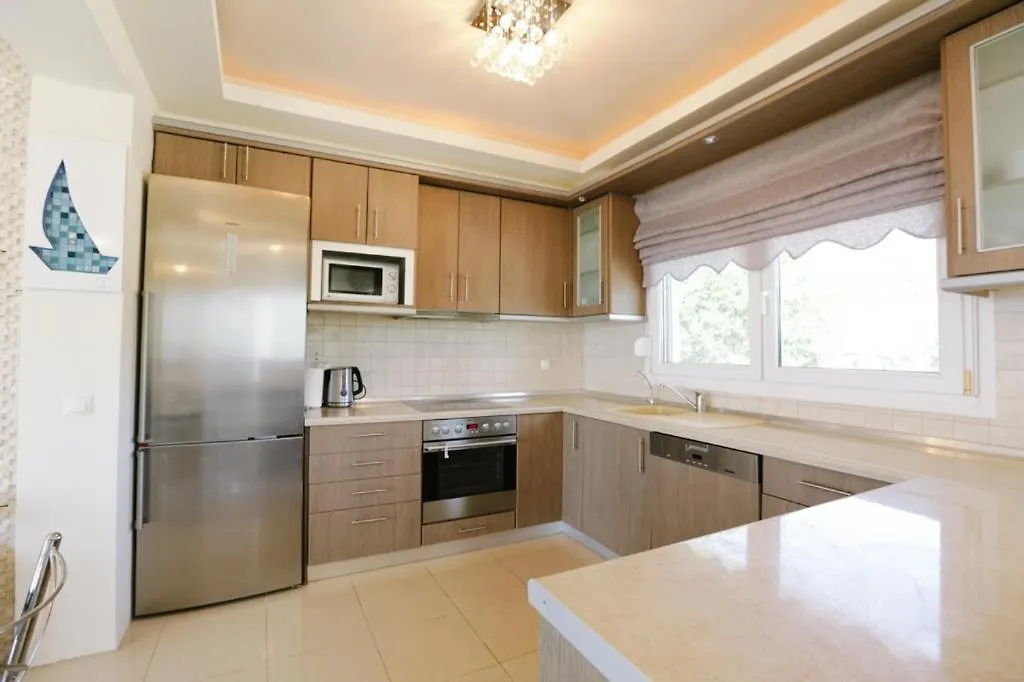 Mira Mare Beachfront Villa Nea Skioni 0*,  Greece