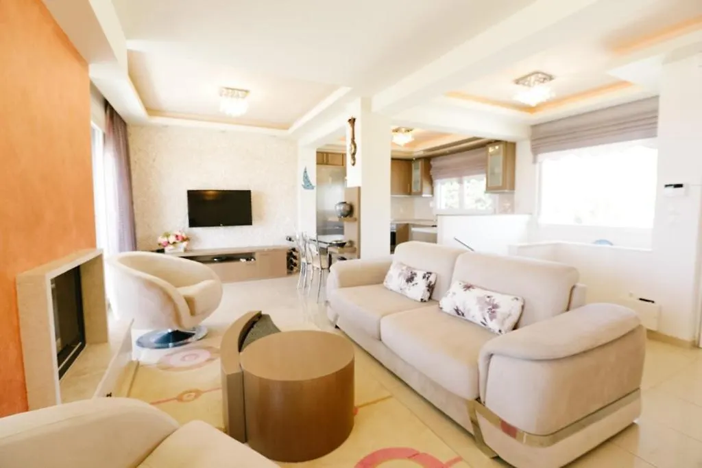 Holiday home Mira Mare Beachfront Villa Nea Skioni