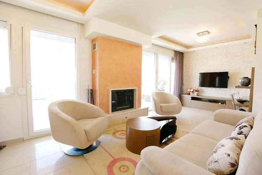 Mira Mare Beachfront Villa Nea Skioni