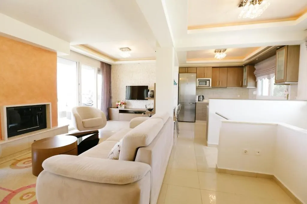 Mira Mare Beachfront Villa Nea Skioni 0*,  Greece
