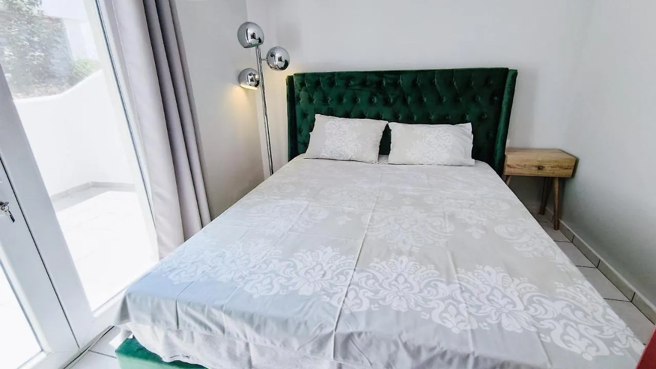 Mira Mare Beachfront Villa Nea Skioni