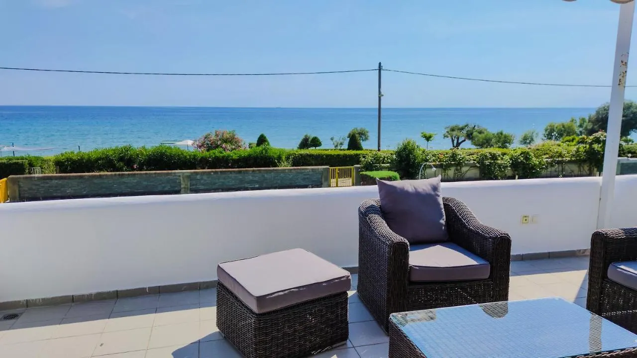 Mira Mare Beachfront Villa Nea Skioni 0*,  Greece